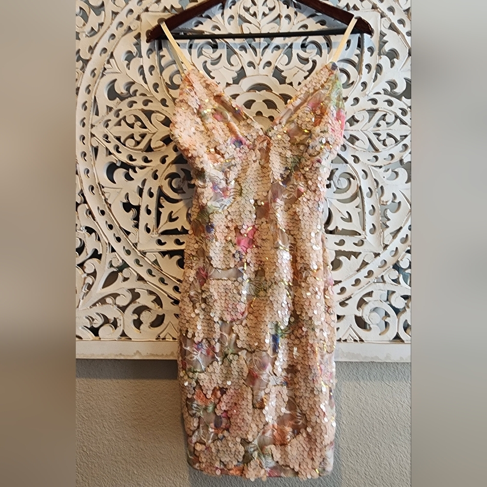 BELLA BERNETT MINI SEQUINS PINK SPARKLY DRESS ADJUSTABLE STRAPS SIZE MEDIUM - Picture 6 of 13